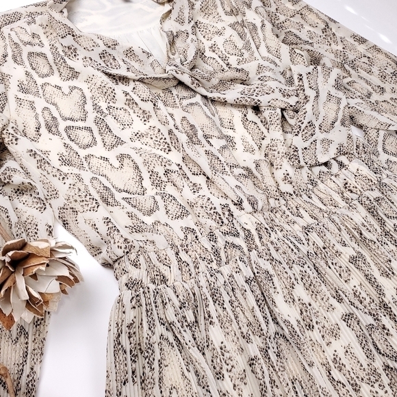 Current Air Anthropologie Snakeskin Print Sheer Lined Dress Size Small - Picture 14 of 15